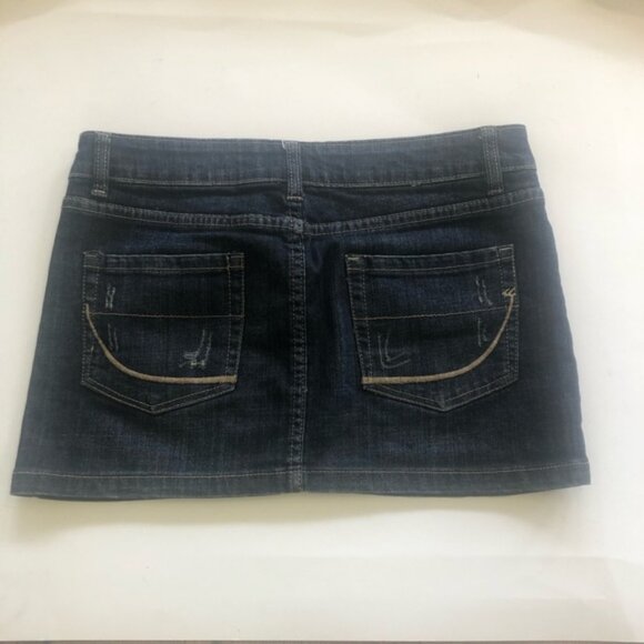 Ub mid rise JEANS SKIRT FRONT ZIPPER FOUR POCKETS DARK WASH IN SIZE MEDIUM - Picture 4 of 5
